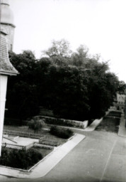 Stadtarchiv Weimar, 60 10-5/20, Blick über den Rollplatz in die Straße  Am Jakobskirchhof , um 1950