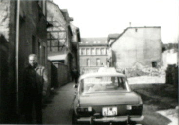 Stadtarchiv Weimar, 60 10-5/20, Blick in die Rollgasse , wohl 1985