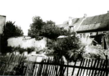 Stadtarchiv Weimar, 60 10-5/20, Blick auf die Rückseite der Häuser Friedensgasse , wohl 1985