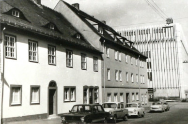 Stadtarchiv Weimar, 60 10-5/21, Blick auf die Häuser Ferdinand-Freiligrath-Straße Nr. 19 und 21, ohne Datum