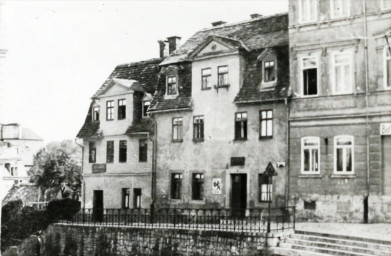 Stadtarchiv Weimar, 60 10-5/21, Blick auf "Unterm Thüringer Hof" Nr. 2 und 4, um 1936