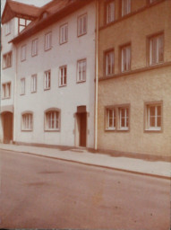 Stadtarchiv Weimar, 60 10-5/21, Blick auf die Ferdinand-Freiligrath-Straße 10/8, ohne Datum