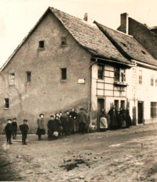 Stadtarchiv Weimar, 60 10-5/22, Blick auf die Häuser Breitenstraße Nr. 7 und 9, um 1900