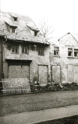 Stadtarchiv Weimar, 60 10-5/22, Blick auf Häuser der Rollgasse vor dem Abriss ??, ohne Datum