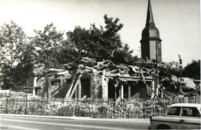 Stadtarchiv Weimar, 60 10-5/22, Blick auf Abbruch des Hauses Friedensstraße 4, 1989