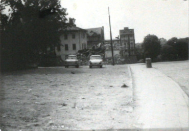 Stadtarchiv Weimar, 60 10-5/22, Blick in die Friedensstraße , 1989