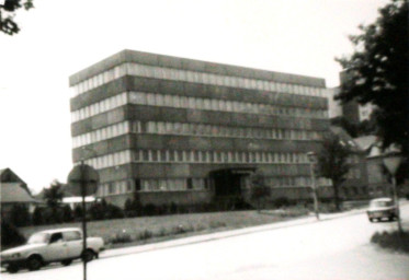 Stadtarchiv Weimar, 60 10-5/22, Blick auf die Friedensstraße Nr.42, 1989