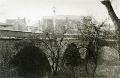 Stadtarchiv Weimar, 60 10-5/22, Blick zur Friedensbrücke über die Ilm, nach 1946