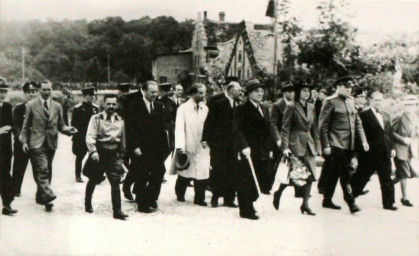 Stadtarchiv Weimar, 60 10-5/22, Einweihungsfeier für die Friedensbrücke , 1946