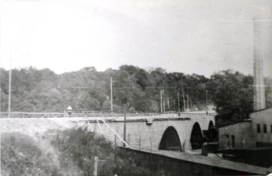 Stadtarchiv Weimar, 60 10-5/22, Blick auf die Friedensbrücke, nach 1946