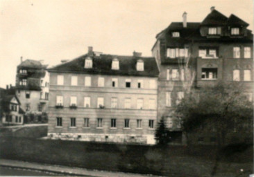 Stadtarchiv Weimar, 60 10-5/22, Blick auf den Kettenberg 9 und Am Viadukt 8, 1936