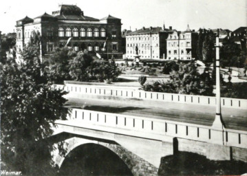 Stadtarchiv Weimar, 60 10-5/22, Blick auf Landesmuseum und Viadukt mit neuem Steingeländer, um 1930