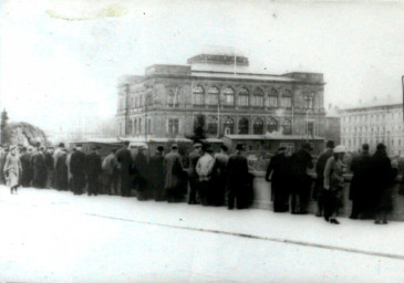 Stadtarchiv Weimar, 60 10-5/22, Weimarer Bürger auf dem Viadukt, wohl 1937