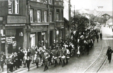 Stadtarchiv Weimar, 60 10-5/22, Blick aus der Bürgerschulstraße zum Viadukt, um 1930