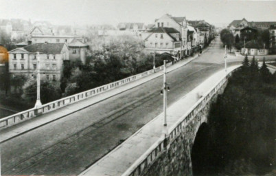 Stadtarchiv Weimar, 60 10-5/22, Blick auf den Viadukt und in die Ettersburger Strasse , um 1935