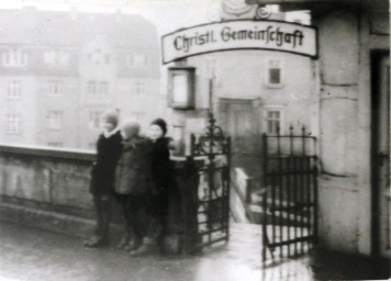 Stadtarchiv Weimar, 60 10-5/22, Treppenabgang zum Haus der Christlichen Gemeinschaft vom Viadukt , 1930