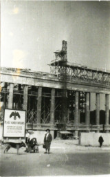 Stadtarchiv Weimar, 60 10-5/23, Blick auf den Rohbau der sog. »Halle der Volksgemeinschaft«, um 1940