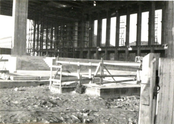 Stadtarchiv Weimar, 60 10-5/23, Blick auf den Rohbau der sog. "Halle der Volksgemeinschaft" , 1940