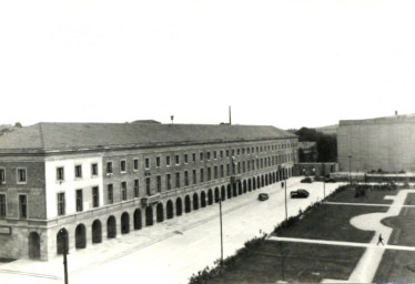 Stadtarchiv Weimar, 60 10-5/23, Blick auf den Karl-Marx-Platz, um 1948