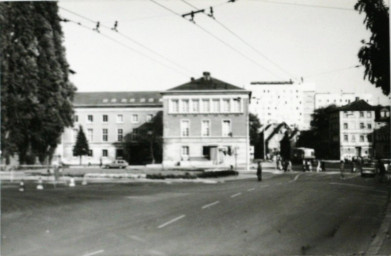 Stadtarchiv Weimar, 60 10-5/23, Blick von der Bertuchstraße zur Friedenstraße, ohne Datum