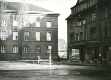 Stadtarchiv Weimar, 60 10-5/23, Blick auf die Kreuzung Karl-Liebknecht-Str. und Bertuchstraße zum Karl-Marx-Platz , ohne Datum