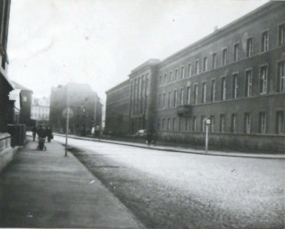 Stadtarchiv Weimar, 60 10-5/23, Blick auf den Karl-Marx-Platz, ohne Datum