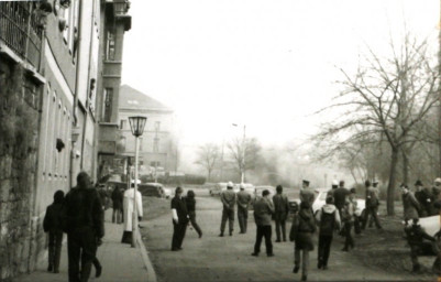 Stadtarchiv Weimar, 60 10-5/23, Blick aus der Asbachstraße zur Karl-Liebknecht-Straße, ohne Datum