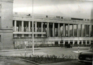 Stadtarchiv Weimar, 60 10-5/23, Blick vom Jakobsplan auf die Friedensstraße, 1974