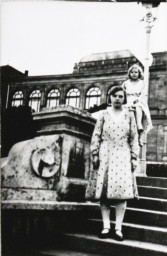 Stadtarchiv Weimar, 60 10-5/24, Blick auf den Museumsplatz mit Landesmuseum, ohne Datum