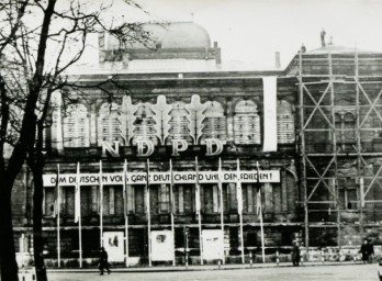 Stadtarchiv Weimar, 60 10-5/24, Blick von der Leninstraße auf das Landesmuseum , um 1946