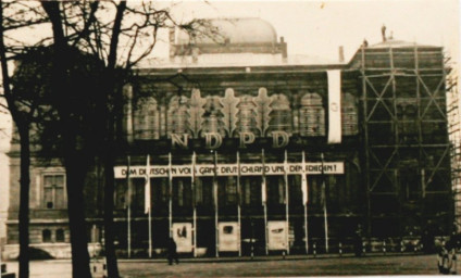 Stadtarchiv Weimar, 60 10-5/24, Blick von der Leninstraße auf das Landesmuseum, um 1948