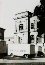 Stadtarchiv Weimar, 60 10-5/24, Blick auf den Museumplatz, zwischen 1970/