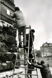 Stadtarchiv Weimar, 60 10-5/24, Blick auf die Fassade des ehemaligen Landesmuseums am Rathenauplatz , 1989