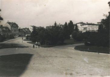 Stadtarchiv Weimar, 60 10-5/24, Blick zum Museumsplatz, links in die Ettersburger Straße, ohne Datum