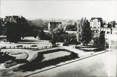 Stadtarchiv Weimar, 60 10-5/24, Blick vom Landesmuseum auf den Karl-August-Platz, ohne Datum