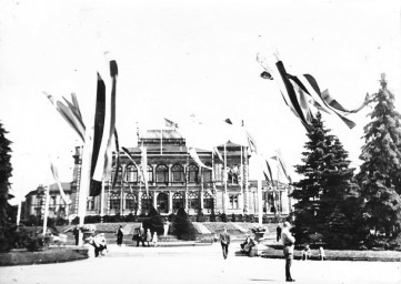 Stadtarchiv Weimar, 60 10-5/24, Blick auf Karl-August-Platz , um 1935