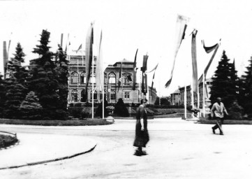 Stadtarchiv Weimar, 60 10-5/24, Blick auf den Karl-August-Platz, um 1935