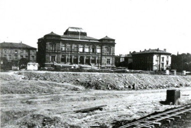 Stadtarchiv Weimar, 60 10-5/24, Blick auf den Karl-August-Platz mit Landesmuseum, 1937