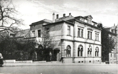 Stadtarchiv Weimar, 60 10-5/25, Blick auf das Haus Karl-August-Platz 1 ???, vor 1936