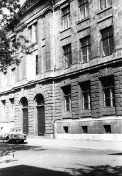 Stadtarchiv Weimar, 60 10-5/25, Blick auf Rathenauplatz 1, 1980