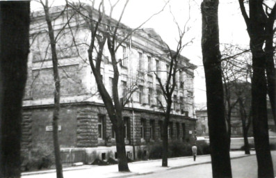 Stadtarchiv Weimar, 60 10-5/25, Blick in die Leninstraße (heute Carl-August-Allee) zum Rathenauplatz, 1984