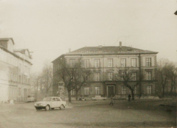 Stadtarchiv Weimar, 60 10-5/25, Blick auf den Rathenauplatz , 1977