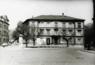 Stadtarchiv Weimar, 60 10-5/25, Blick auf den Rathenauplatz, 1980