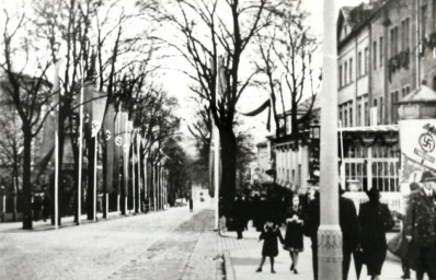 Stadtarchiv Weimar, 60 10-5/25, Blick vom Jubiläumsplatz in die Sophienstraße, um 1938