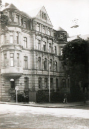 Stadtarchiv Weimar, 60 10-5/25, Blick auf die Kreunzung Leninstraße (heute Carl-August-Allee) / Meyerstraße, ohne Datum