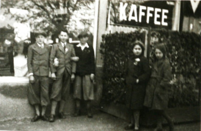 Stadtarchiv Weimar, 60 10-5/25, KAFFEE "Trott" am Jubiläumsplatz, 1935