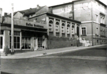 Stadtarchiv Weimar, 60 10-5/25, Blick auf Kreuzung Rohlfsstraße/ August-Baudert-Platz , 1980