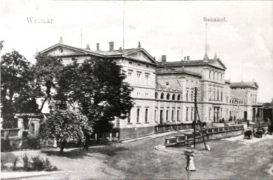 Stadtarchiv Weimar, 60 10-5/25, Blick in die Paulinenstraße, heute Schopenhauerstraße, um 1900