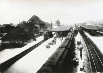 Stadtarchiv Weimar, 60 10-5/25, Blick auf die Bahnsteige Weimar, um 1930