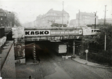 Stadtarchiv Weimar, 60 10-5/25, Blick auf die Buttelstedter Straße, 1983